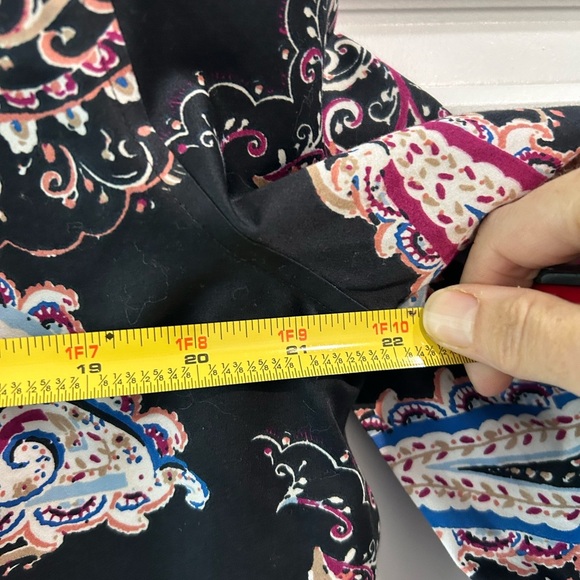Chico's Paisley Button Front Blouse Size L No Iron Packable Office Contemporary - Picture 5 of 9